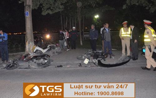Nữ tài xế đi xe Lexus gây tai nạn liên hoàn ở ven Hà Tây - Hà Nội