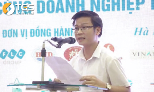 Luật sư Nguyễn Văn Tuấn phát biểu tại Gala Báo chí đồng hành cùng doanh nghiệp