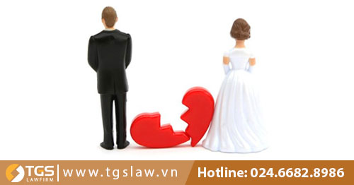 Vợ chồng chưa đăng ký kết hôn có ly hôn được không ?